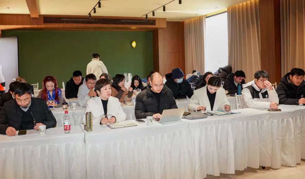 1739172159111469.png 640.webp.png